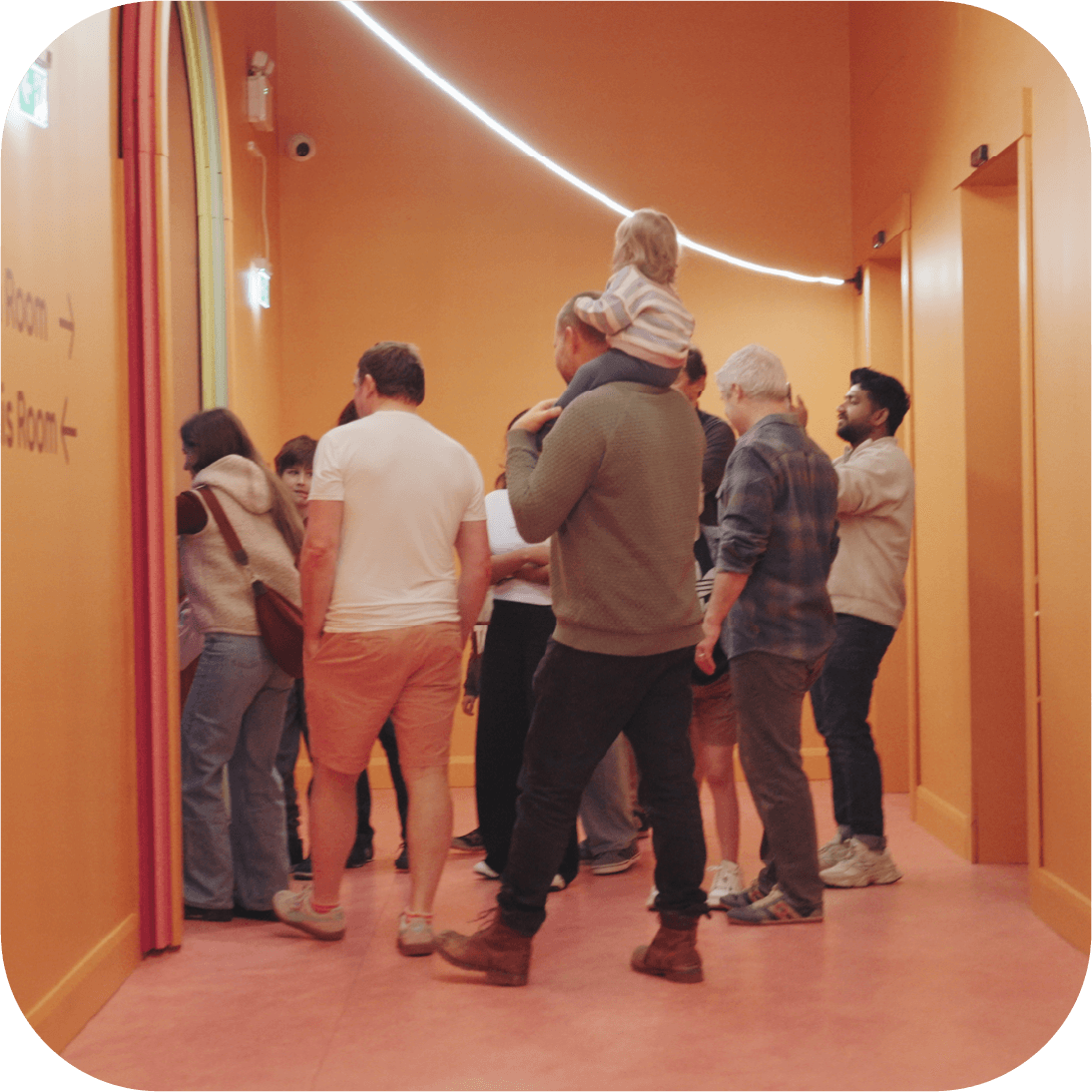 Explore & Socialise